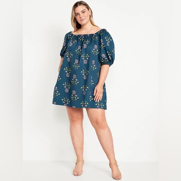 Old Navy Dresses & Skirts - Floral Mini Swing Dress